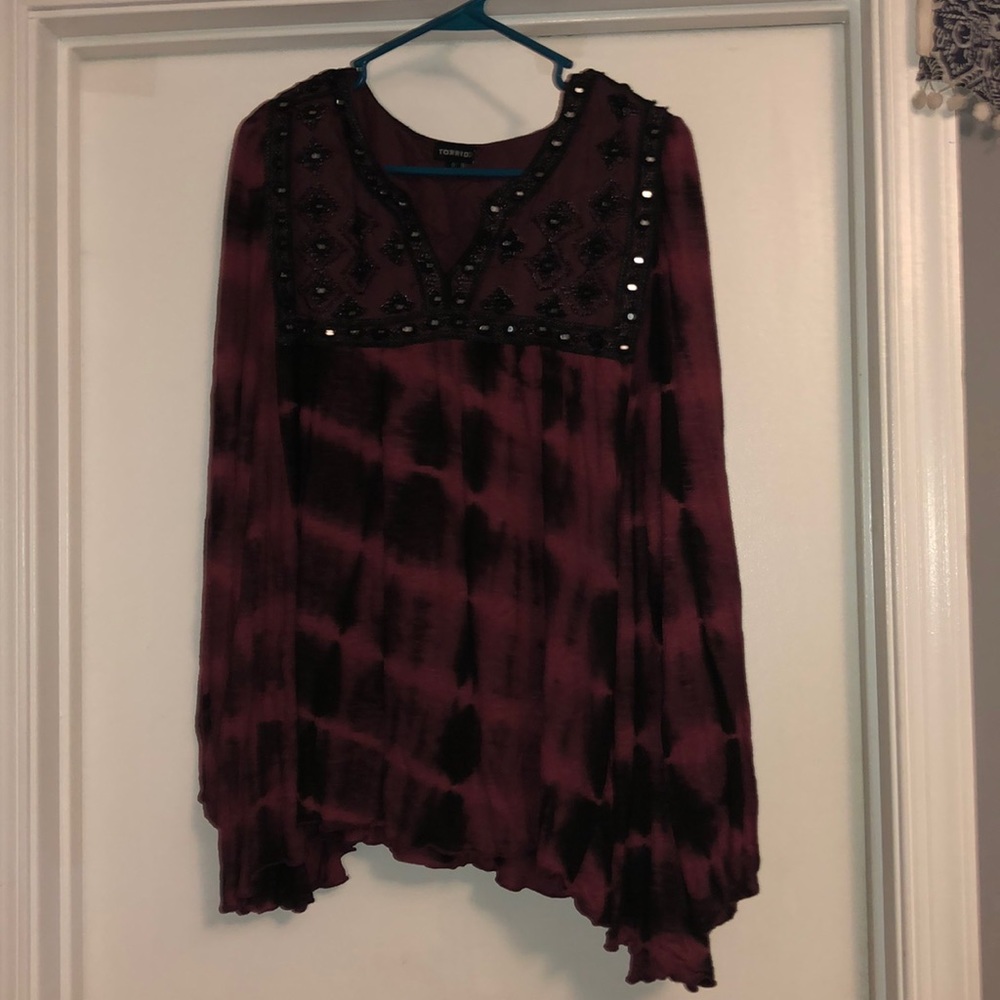 NWOT Torrid Maroon tie dye flowy blouse